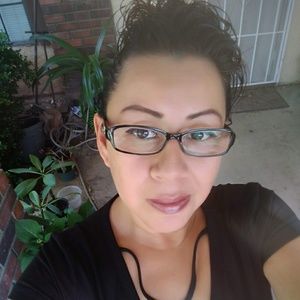 Meet your Posher, Lorena